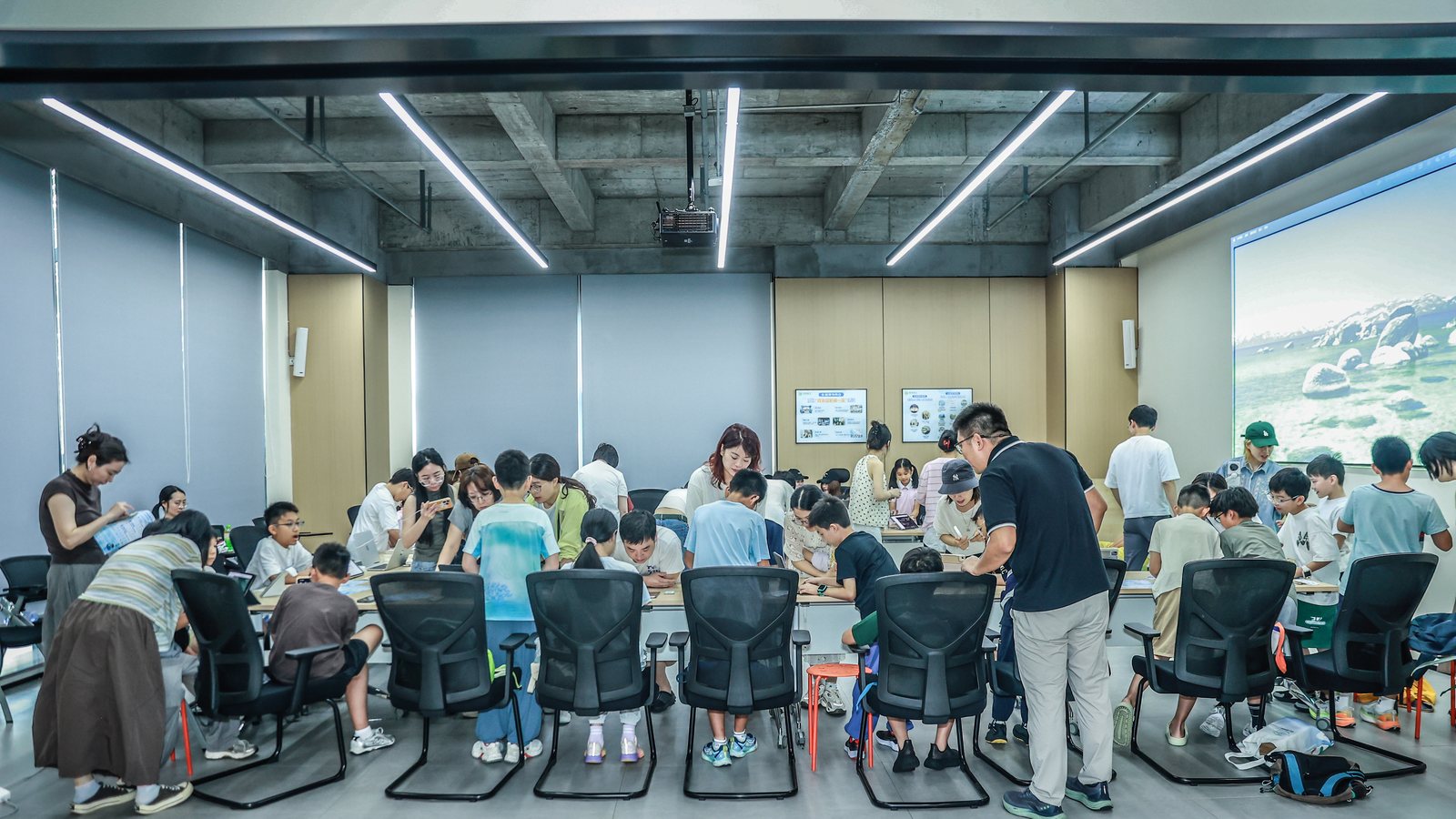 超能学园真实 AI 项目课堂